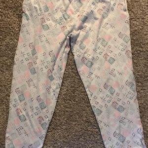 Ande size S knee length pajama pants very cute pastel color design